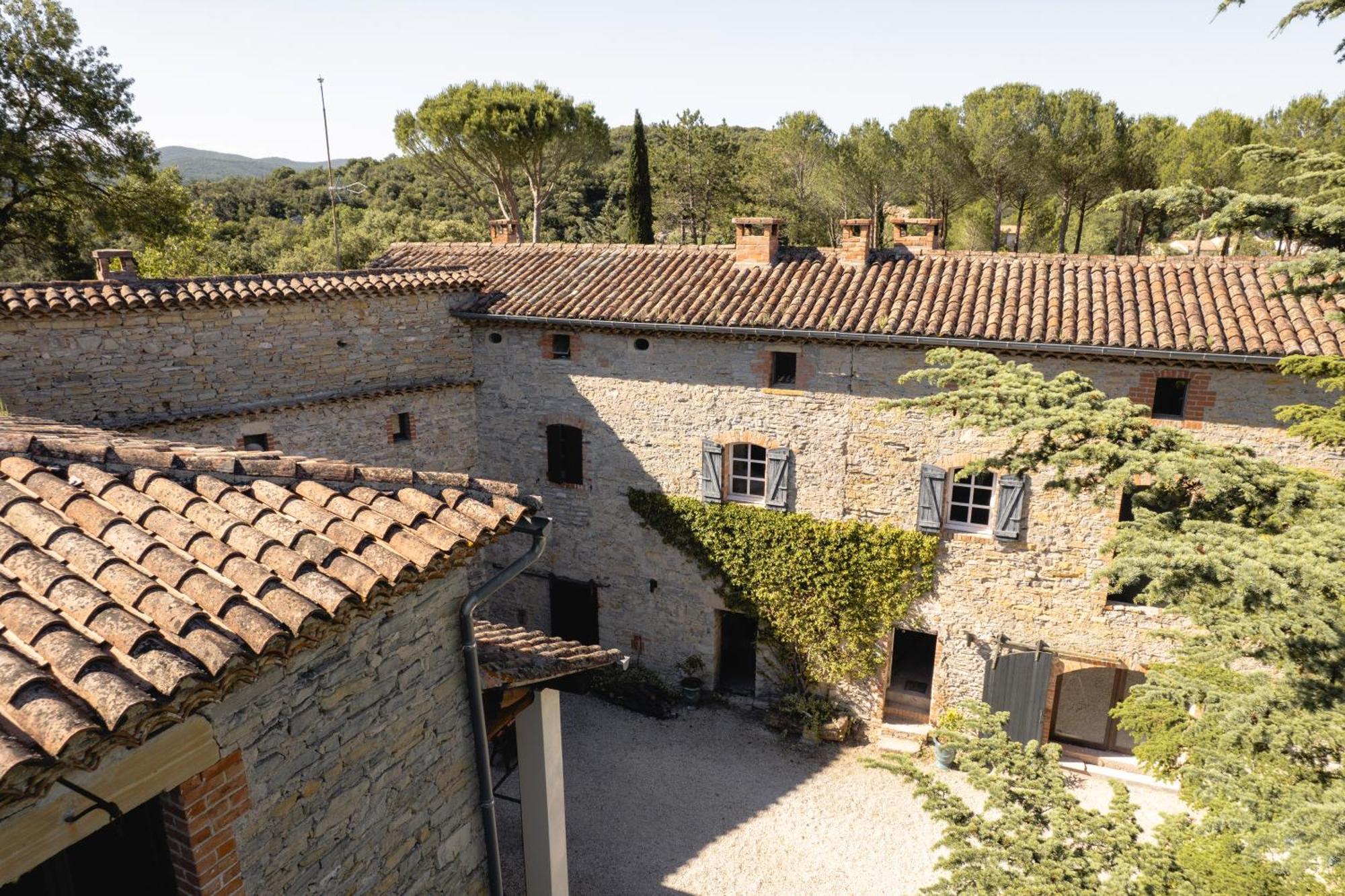 Saint Julien Les Rosiers Les Terres Aoyama酒店 外观 照片