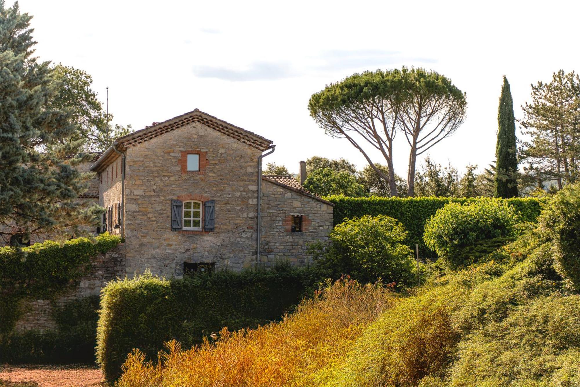 Saint Julien Les Rosiers Les Terres Aoyama酒店 外观 照片